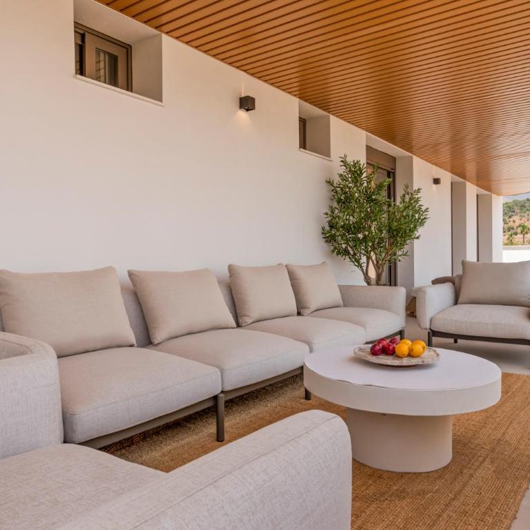 Estepona Skyline Penthouse - Three-Bedroom Apartment with Private Pool - 41