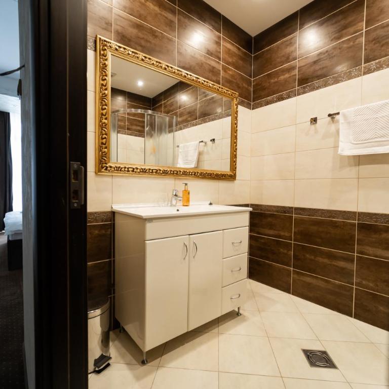  - Room #1713997701 - 47