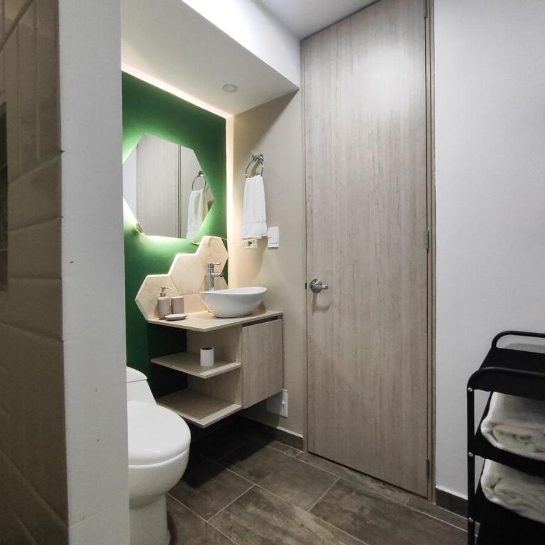  - Room #1714000301 - 7