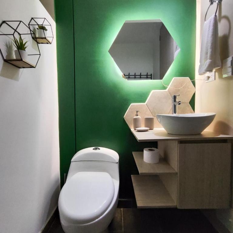  - Room #1714000301 - 6