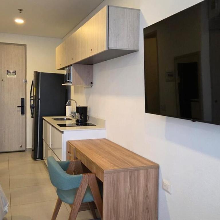  - Room #1714002101 - 15