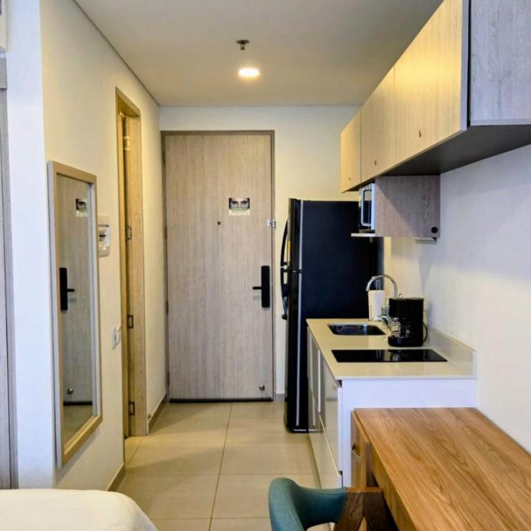  - Room #1714002101 - 14