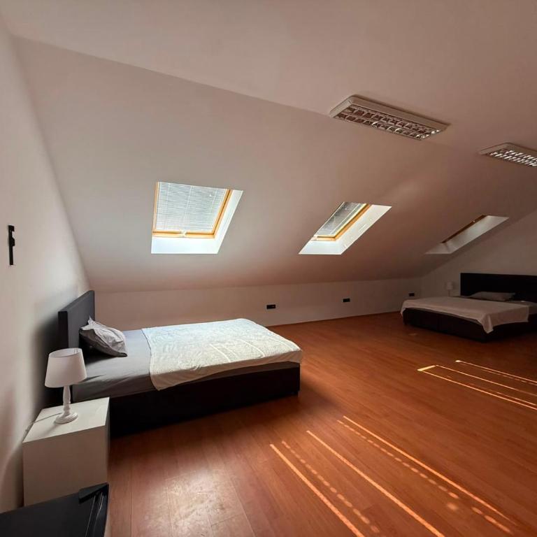  - Room #1714004202 - 3
