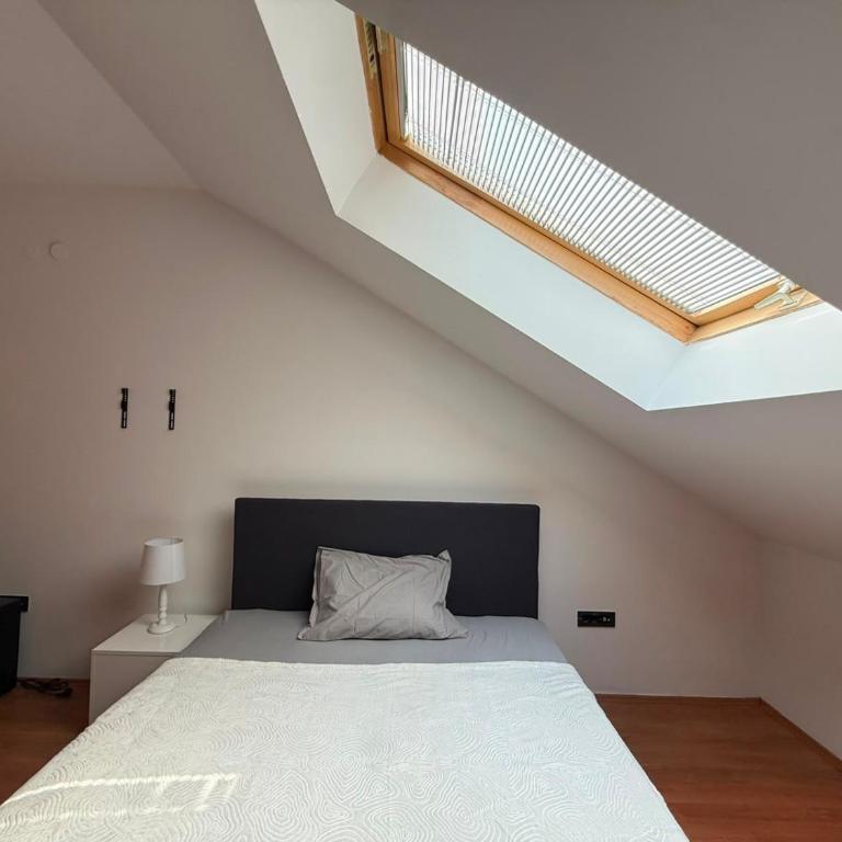  - Room #1714004202 - 4
