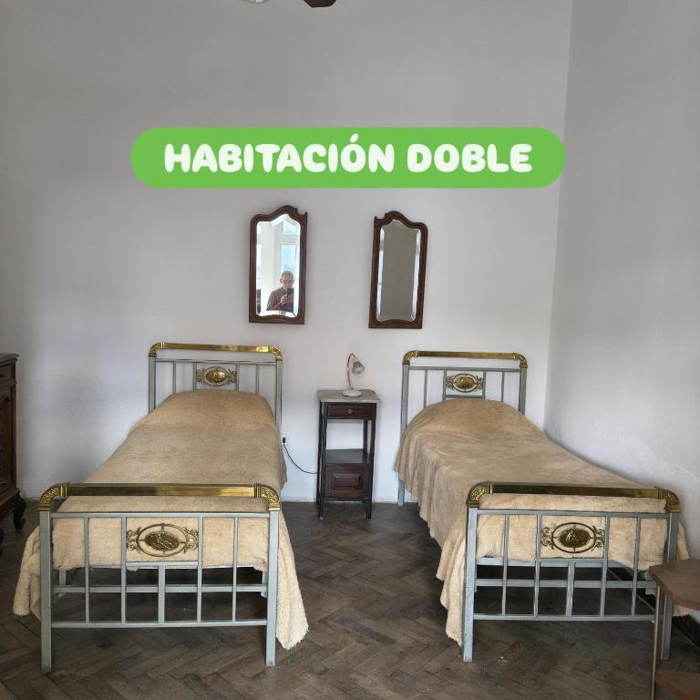 Hostal LA BLANQUITA - Habitación Doble con baño compartido - 3