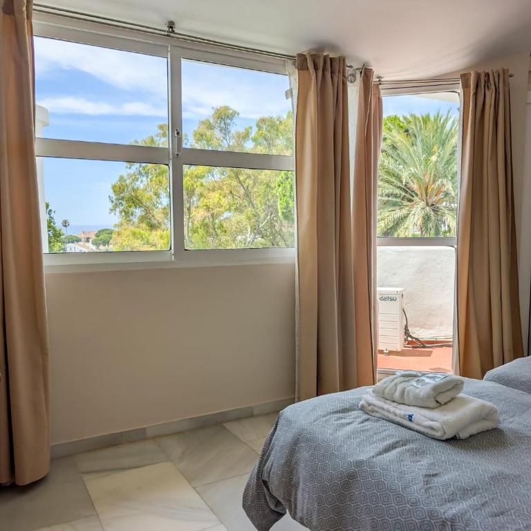 Pinos: Serene 2BD w/pool, views & walk to beach - Apartamento de 2 dormitorios - 43