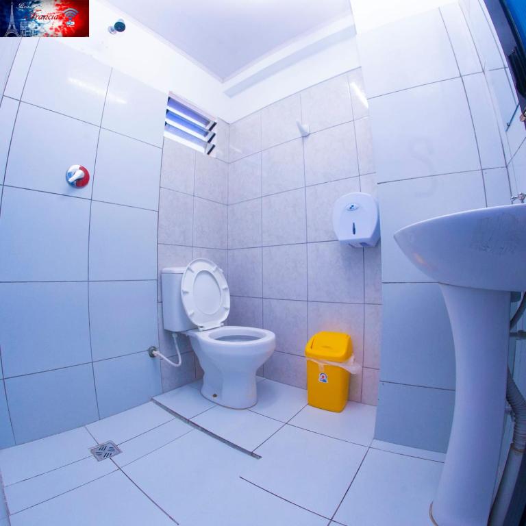 RESIDENCIAL FRANCIA - Habitación Triple económica - 2