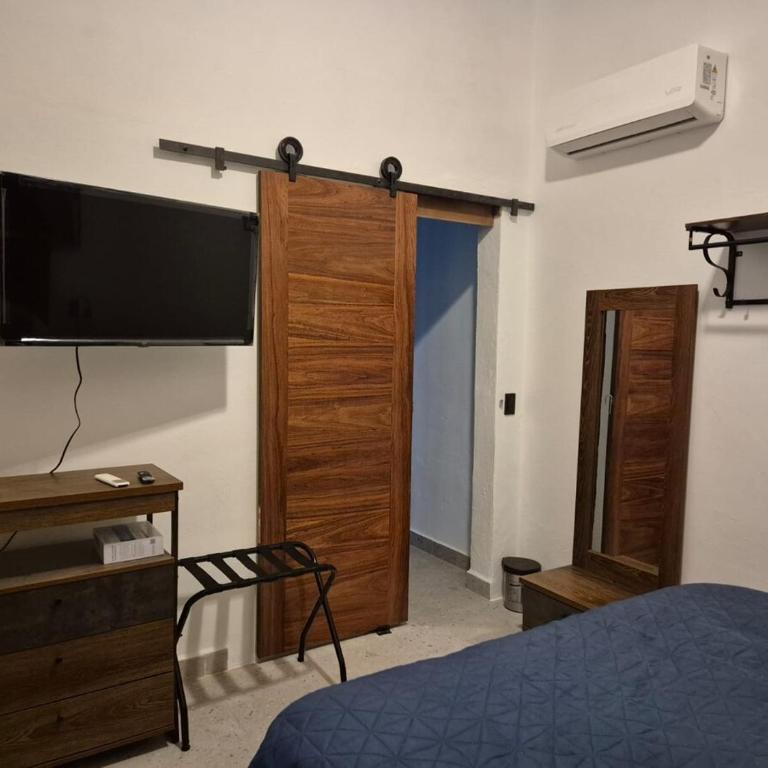  - Room #1714012401 - 4