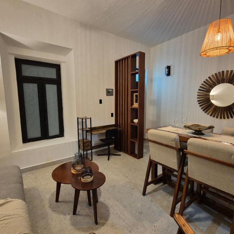  - Room #1714012401 - 21