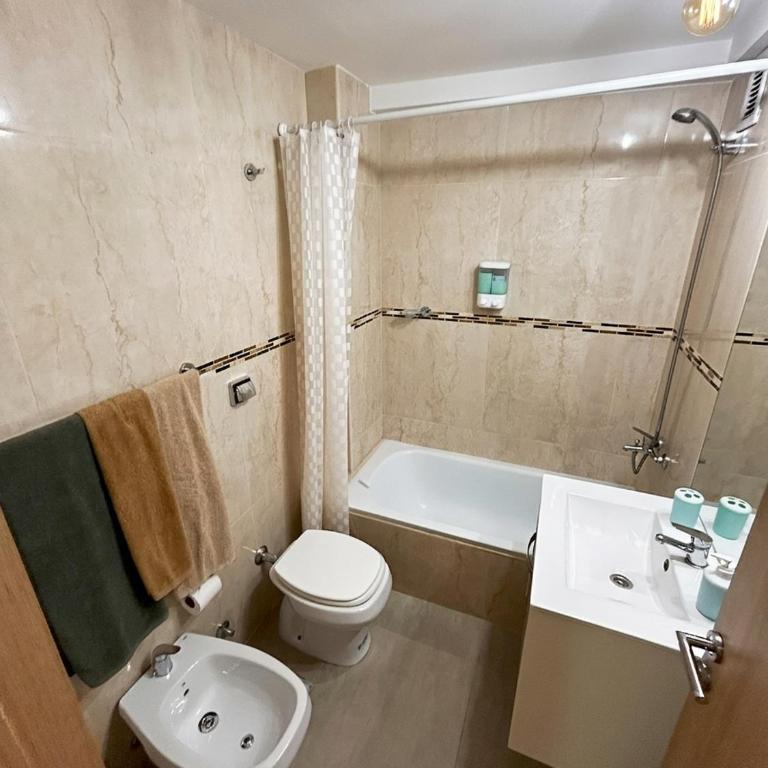 - Room #1714012701 - 4