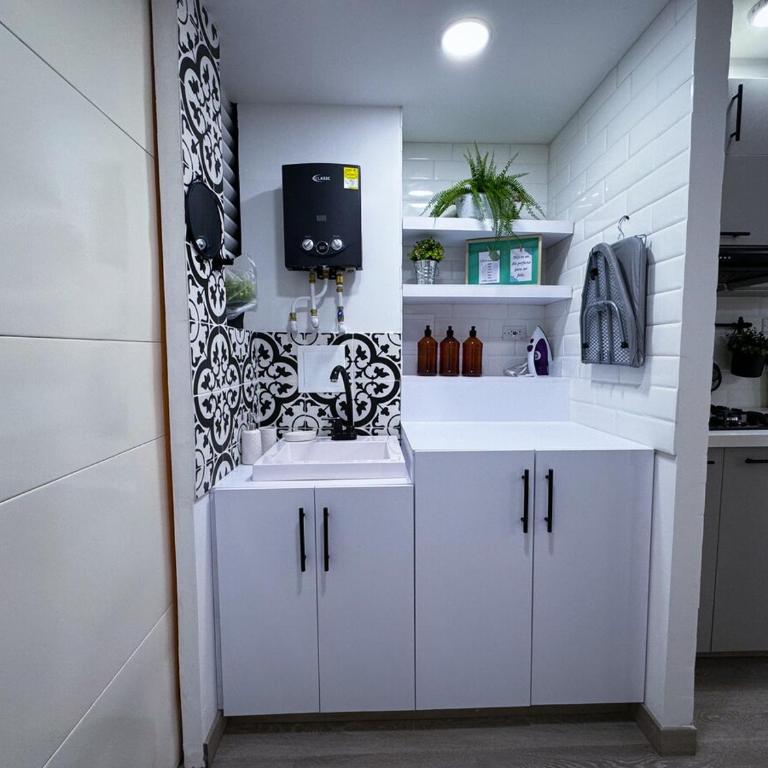  - Room #1714019601 - 19