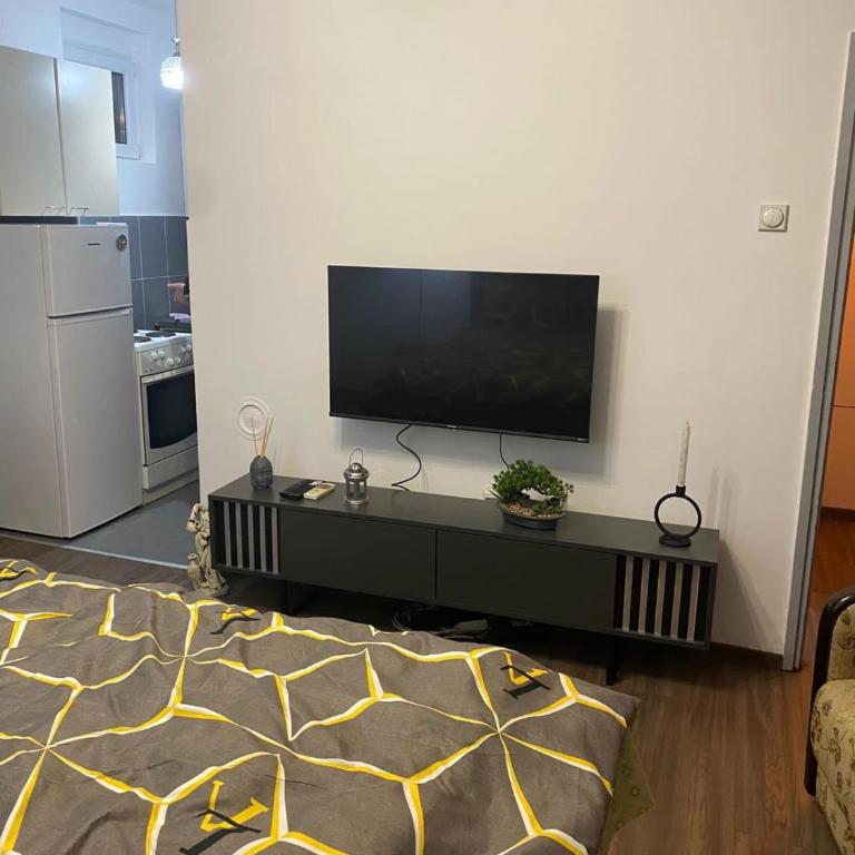  - Room #1714024301 - 6