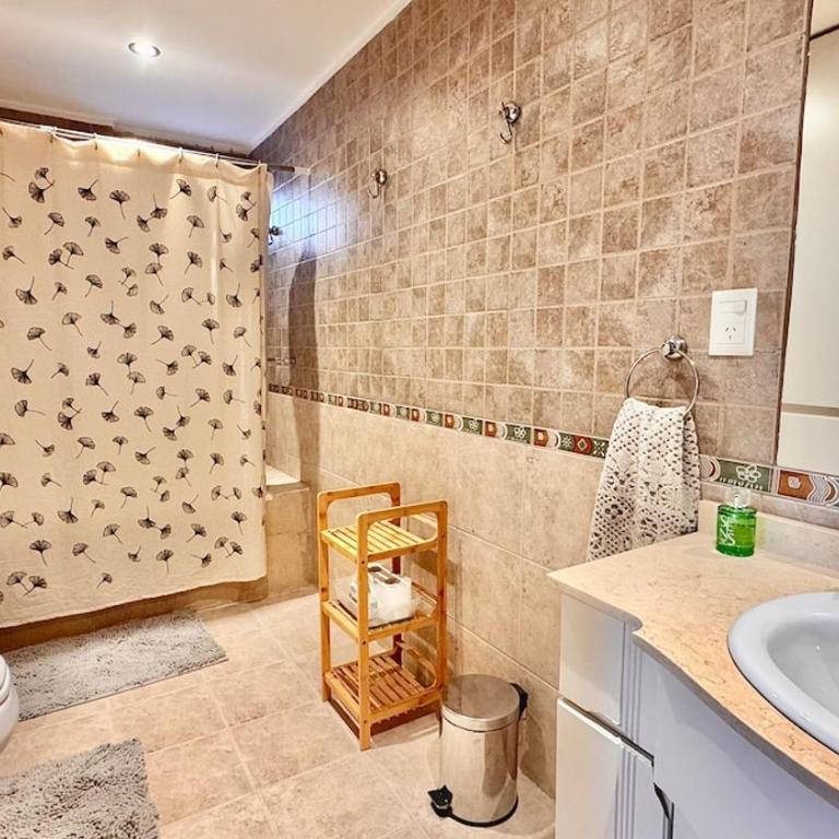  - Room #1714024801 - 4