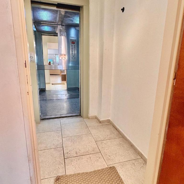  - Room #1714024801 - 12