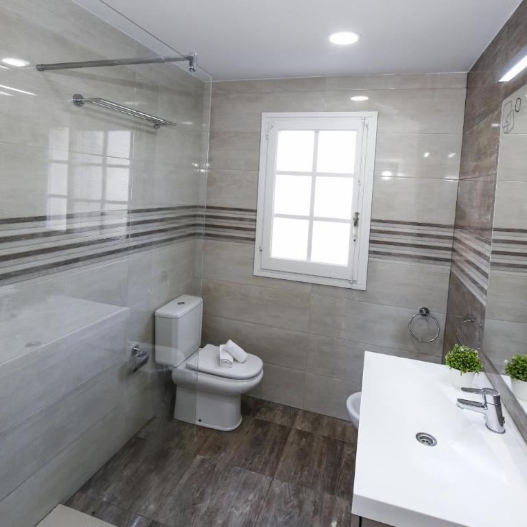  - Room #1714032401 - 6