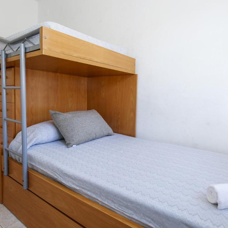  - Room #1714032401 - 18