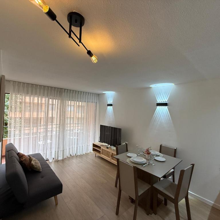  - Room #1714033801 - 52