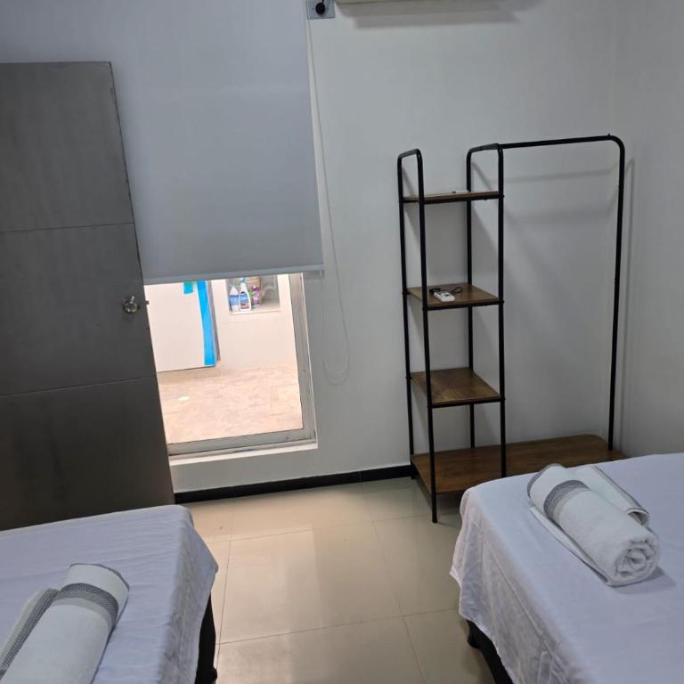 - Room #1714034101 - 27