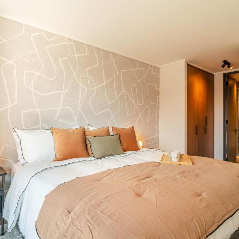  - Room #1714034701 - 37