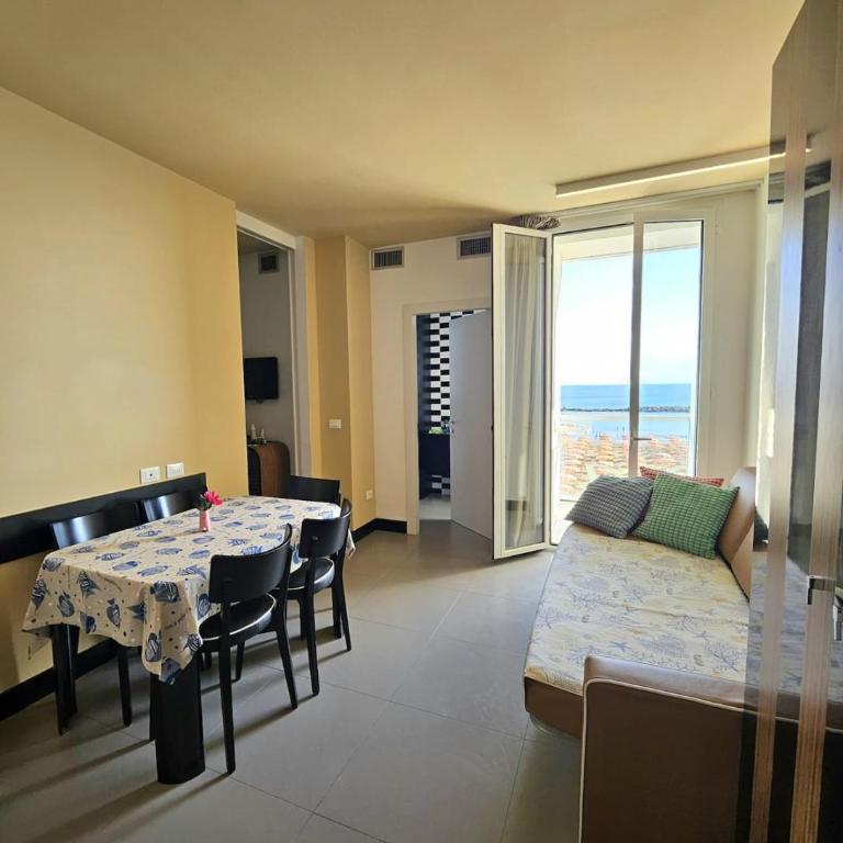 Risveglio sul Mare - Two-Room Apartment Facing the Beach - Appartamento con 1 Camera da Letto, Balcone e Vista Mare - 23