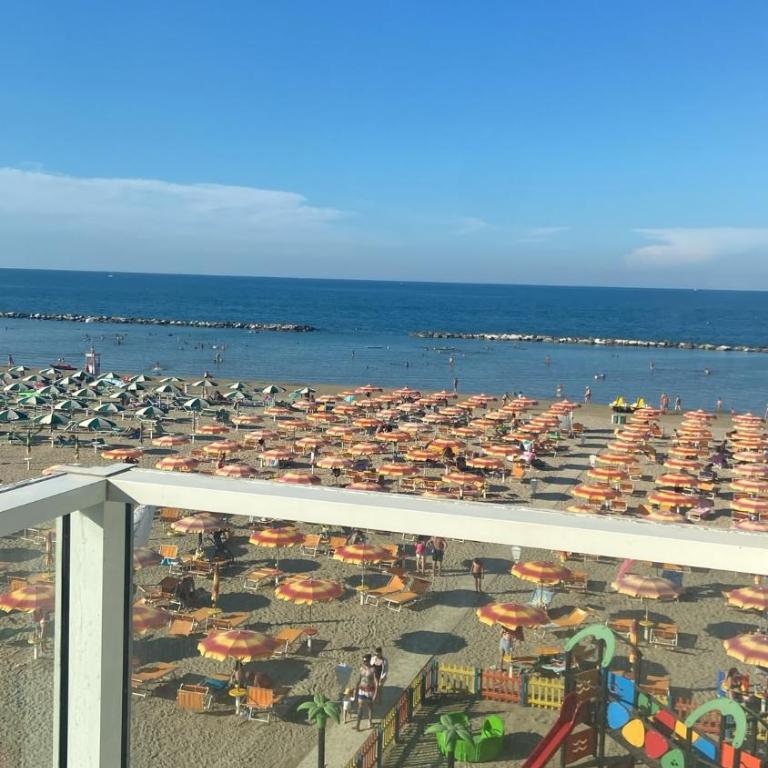 Risveglio sul Mare - Two-Room Apartment Facing the Beach - Appartamento con 1 Camera da Letto, Balcone e Vista Mare - 24