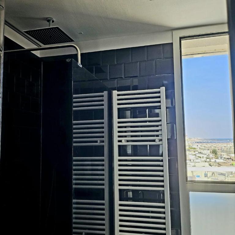 Risveglio sul Mare - Two-Room Apartment Facing the Beach - Appartamento con 1 Camera da Letto, Balcone e Vista Mare - 26
