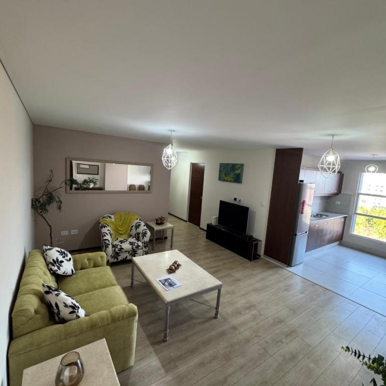 - Room #1714046001 - 1