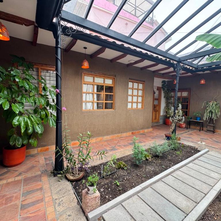 Hostal Suite Le Fabrique - Room #809327704 - 4