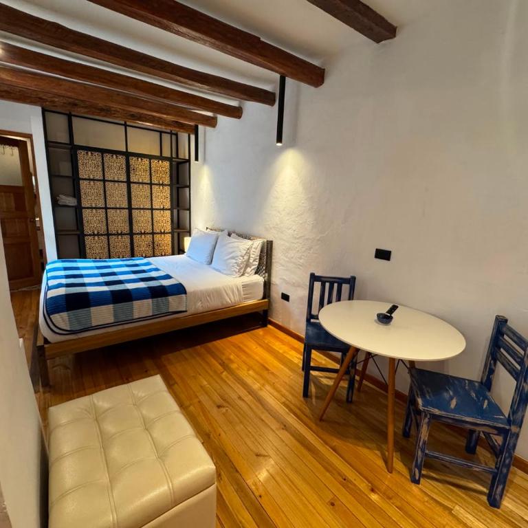 Hostal Suite Le Fabrique - Room #809327704 - 12