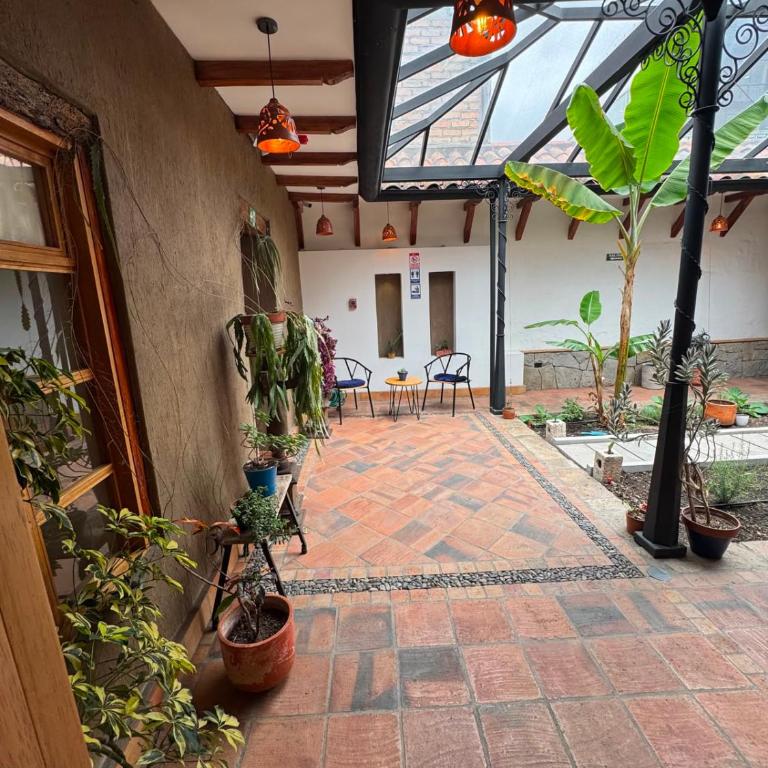 Hostal Suite Le Fabrique - Room #809327704 - 6