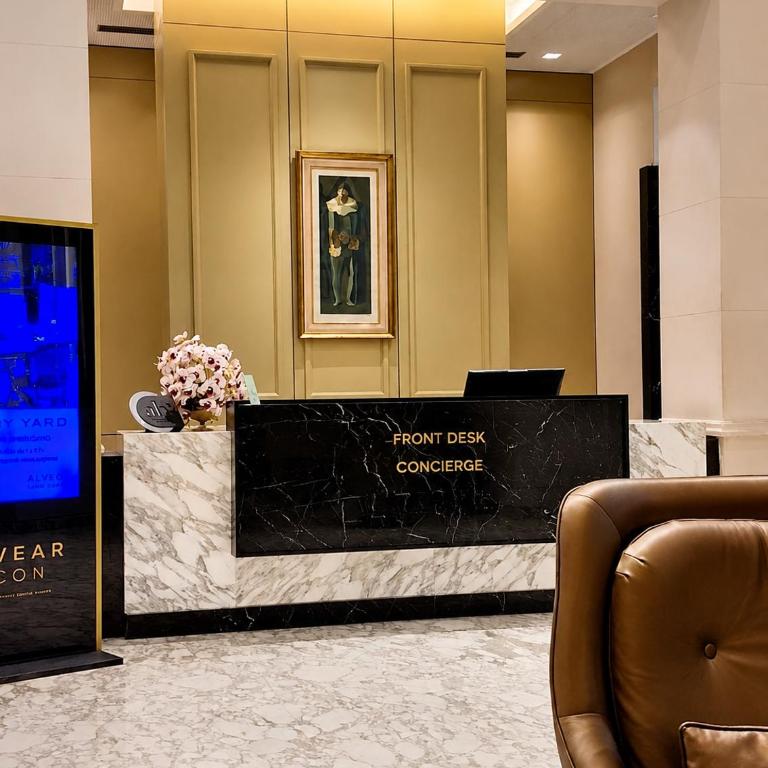  - Room #1714054401 - 6