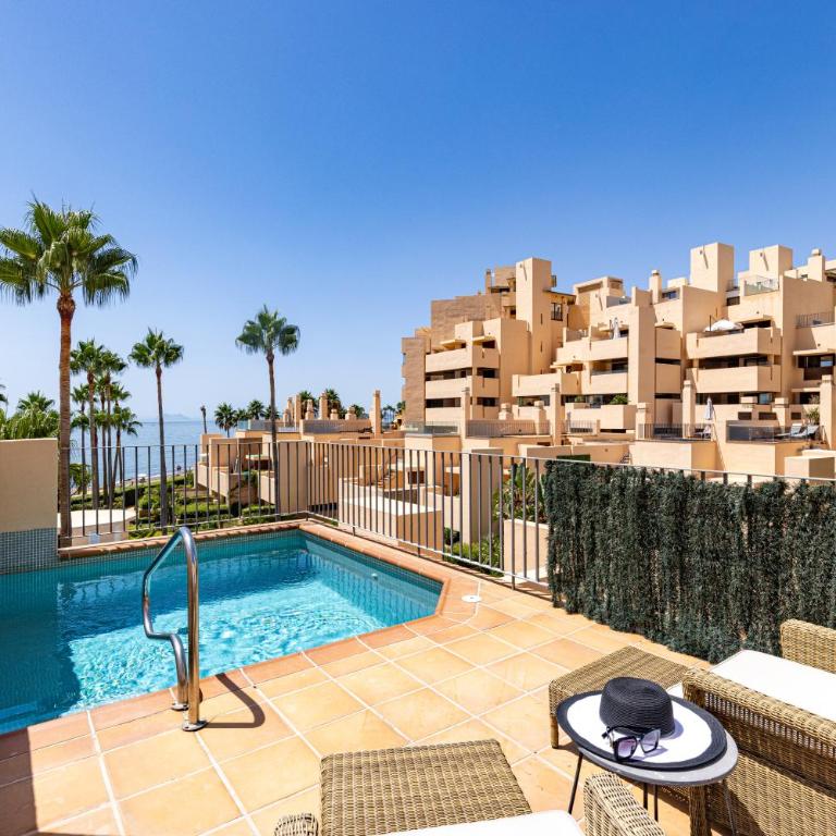 Sea View & Wave Sound Retreat with Private Pool - Apartment mit 2 Schlafzimmern - 12