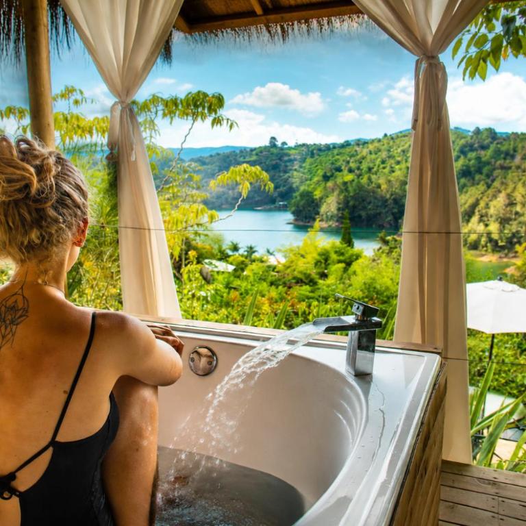 Levit Glamping - Hotel Guatapé Peñol - Deluxe Room with vista al lago - 3