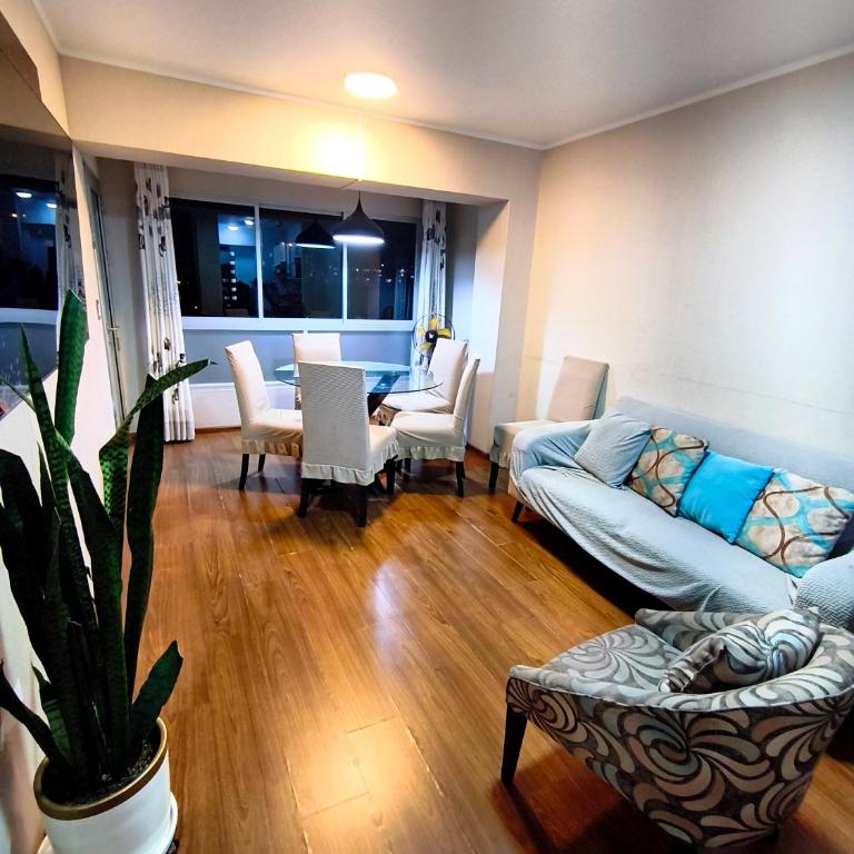 Av Brasil, hospital policial - Three-Bedroom Deluxe Apartment - 1