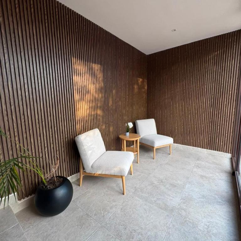 - Room #1714058001 - 19