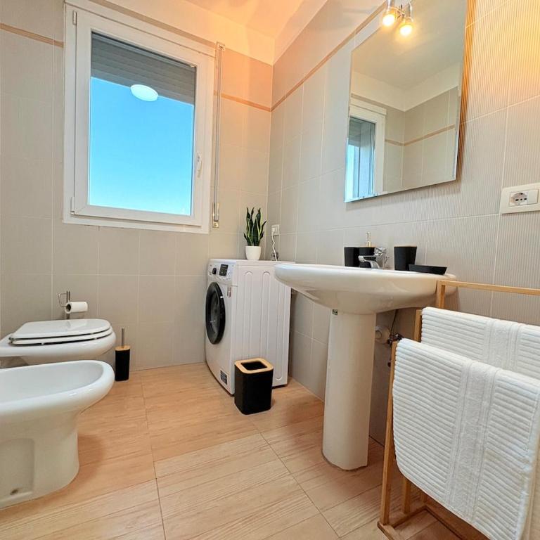 Venezia-Mestre Train station modern suites - Appartamento con 2 Camere da Letto - 11