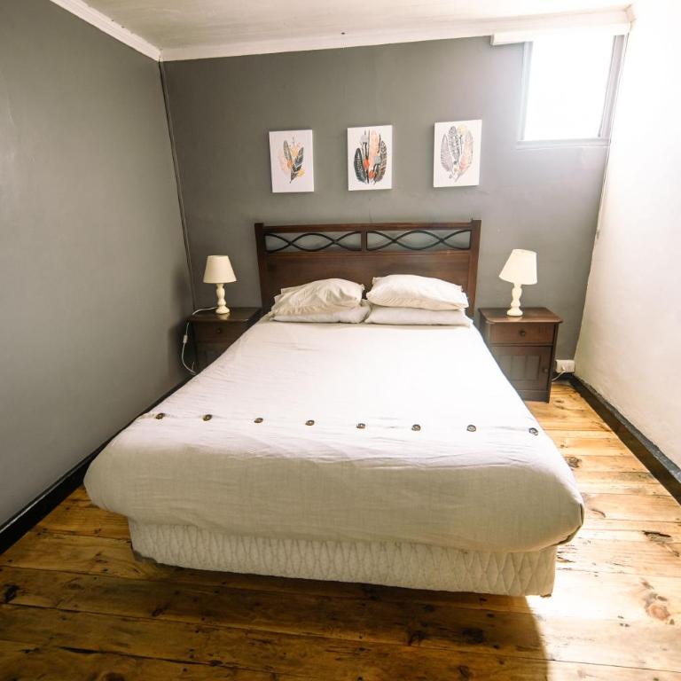 LOF Hostal - Habitación Doble con baño privado - 11