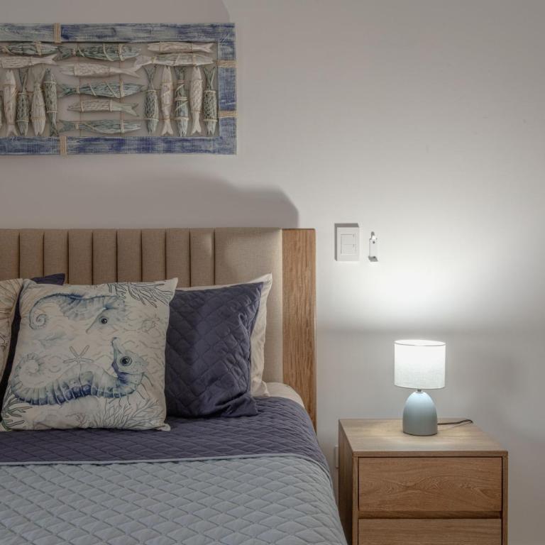  - Room #1714064801 - 27