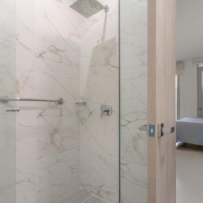  - Room #1714064801 - 14