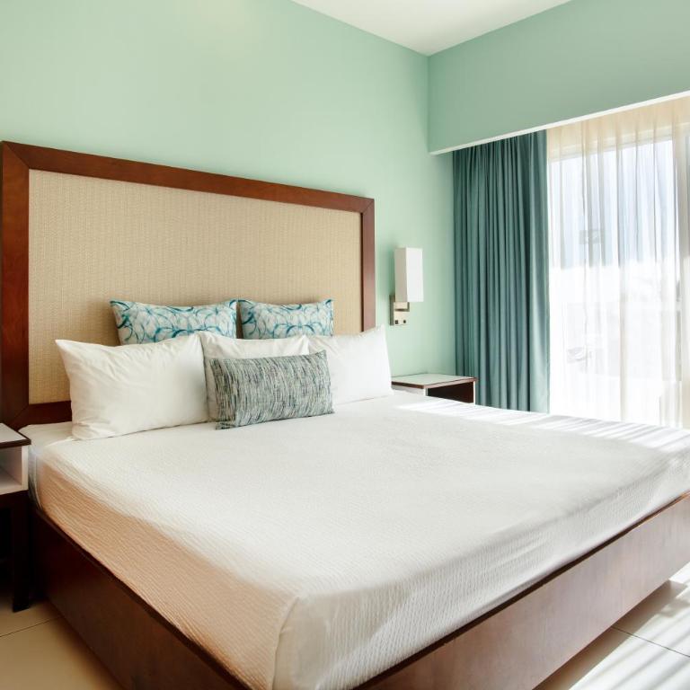 Cancun Bay All Inclusive Hotel - Room #18582909 - 3