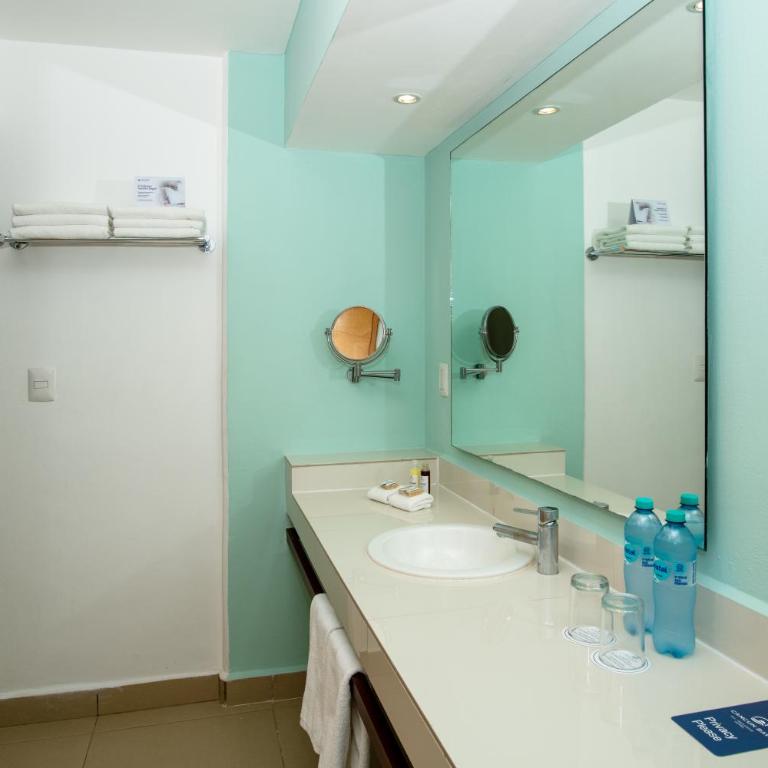 Cancun Bay All Inclusive Hotel - Room #18582909 - 5