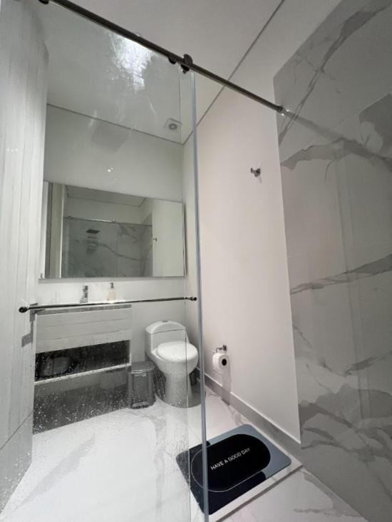  - Room #1714074001 - 19