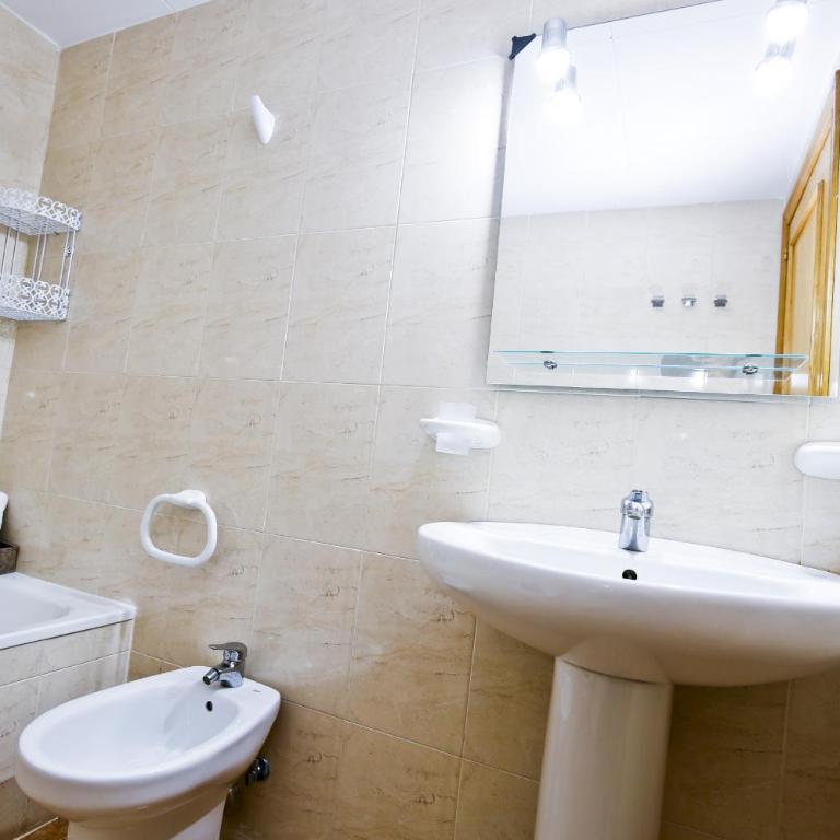  - Room #1714078601 - 31