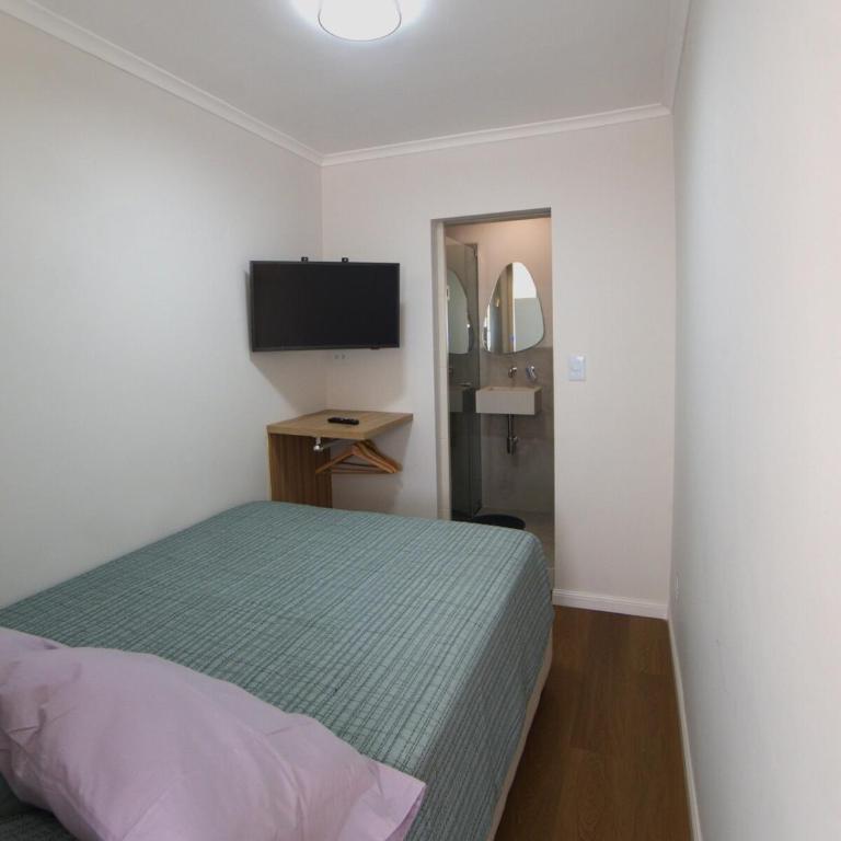  - Room #1714090701 - 13