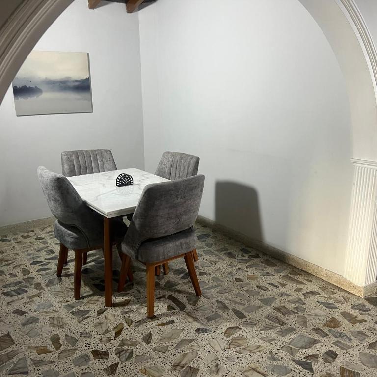  - Room #1714094701 - 17