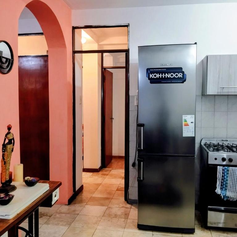 Depto cómodo por Av Libertador - Two-Bedroom Apartment with Balcony - 8