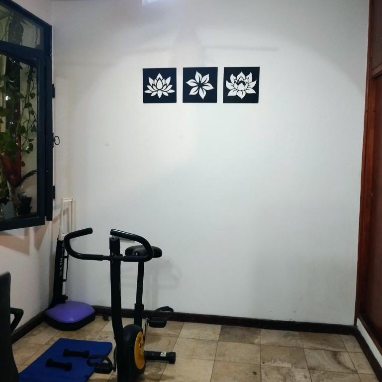 Depto cómodo por Av Libertador - Two-Bedroom Apartment with Balcony - 22