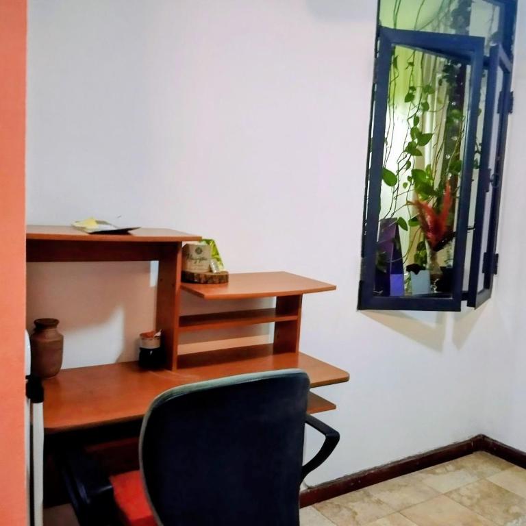 Depto cómodo por Av Libertador - Two-Bedroom Apartment with Balcony - 23
