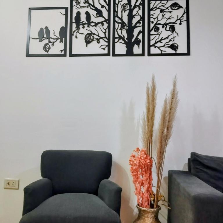 Depto cómodo por Av Libertador - Two-Bedroom Apartment with Balcony - 36