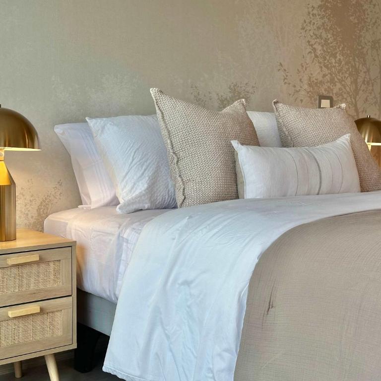  - Room #1714100601 - 8